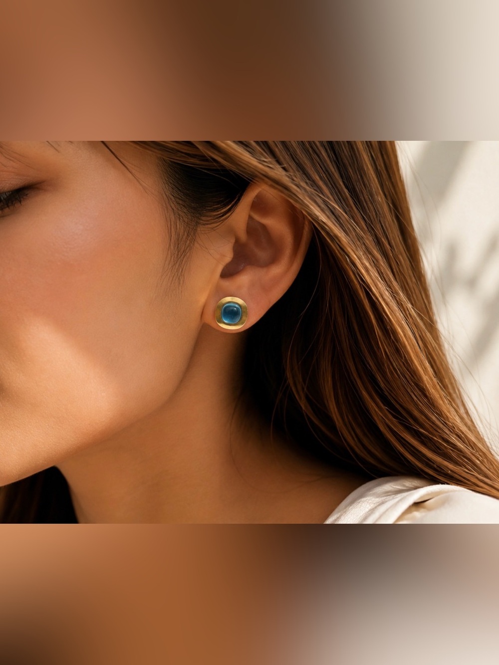 Gold-Plated Stud 925 Earrings with Light blue Stones - Picture 2 of 2